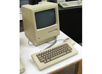 Oude Macintosh 128k computer
